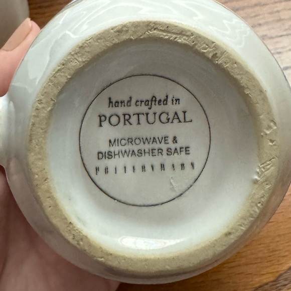 Cambria by POTTERY BARN handcrafted mugs set of 4 - Picture 7 of 7